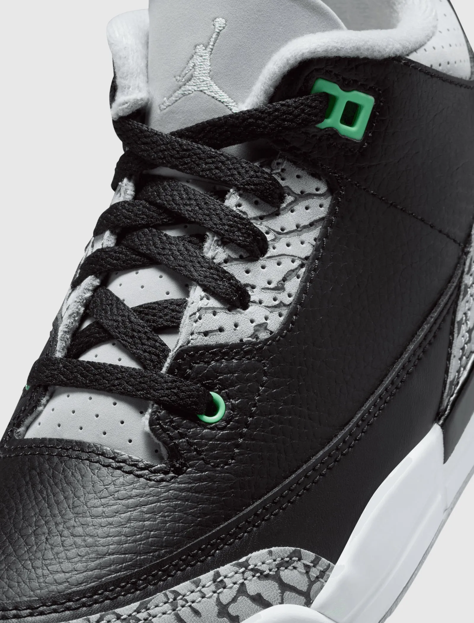 AIR JORDAN 3 RETRO BLACK/ GREEN GLOW PS