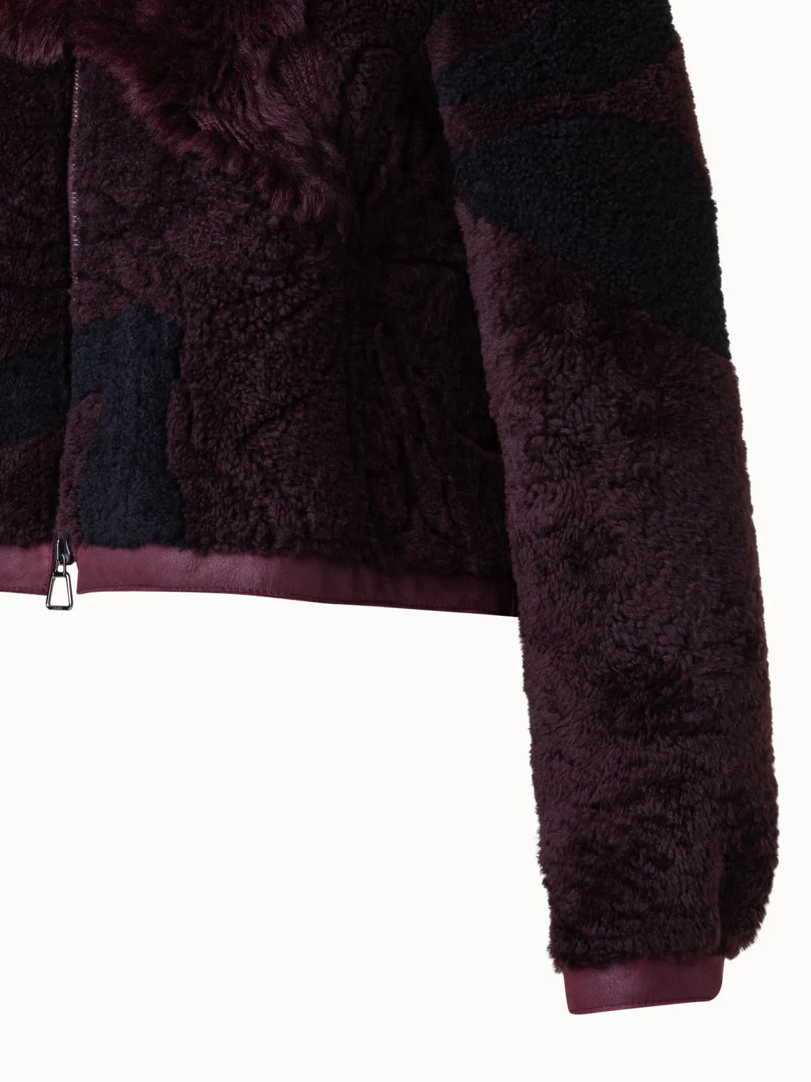 Kurze Shearling Jacke mit Blumen-Patchwork