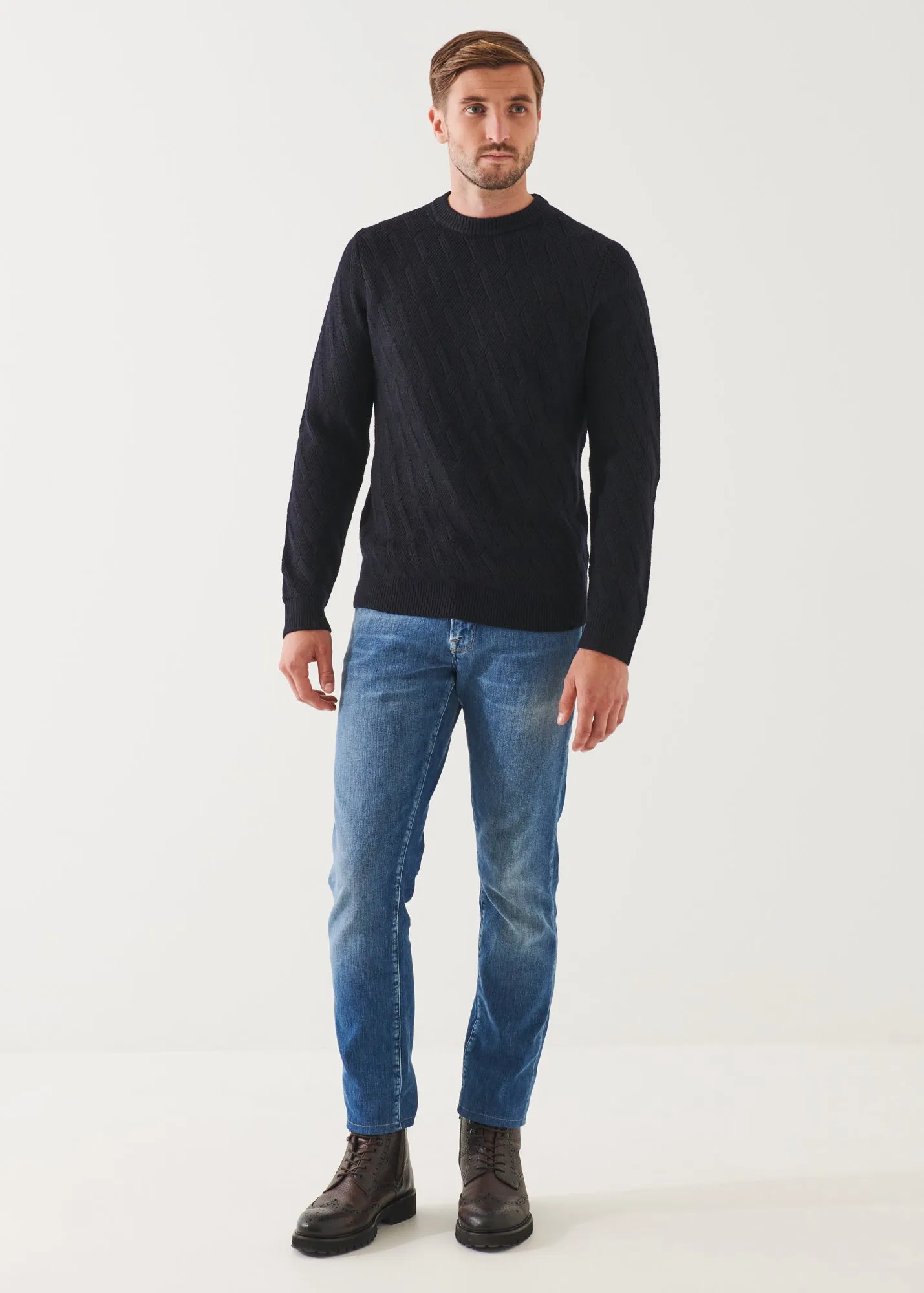 MERINO CABLE KNIT SWEATER