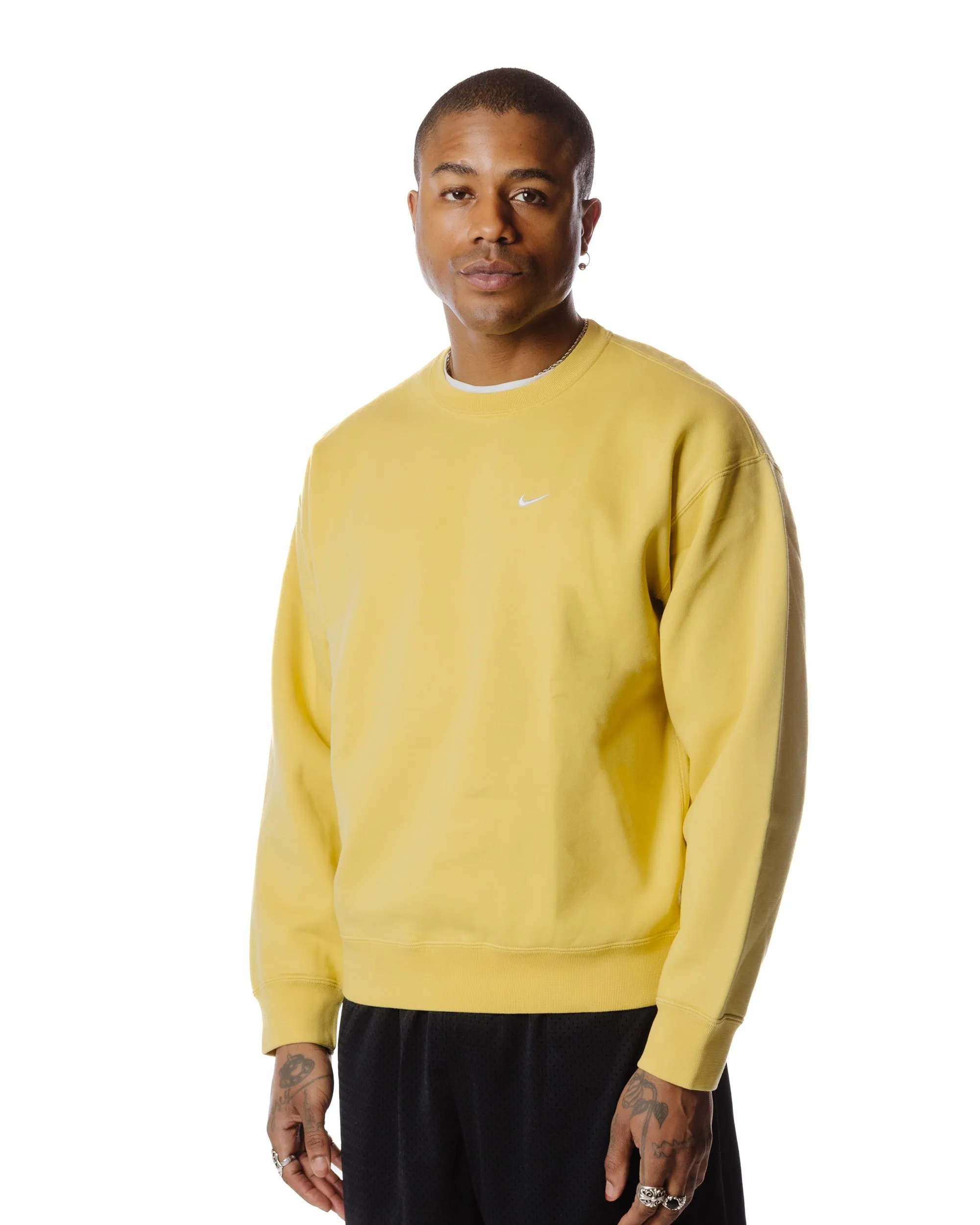 Nike Solo Swoosh Crew Saturn Gold