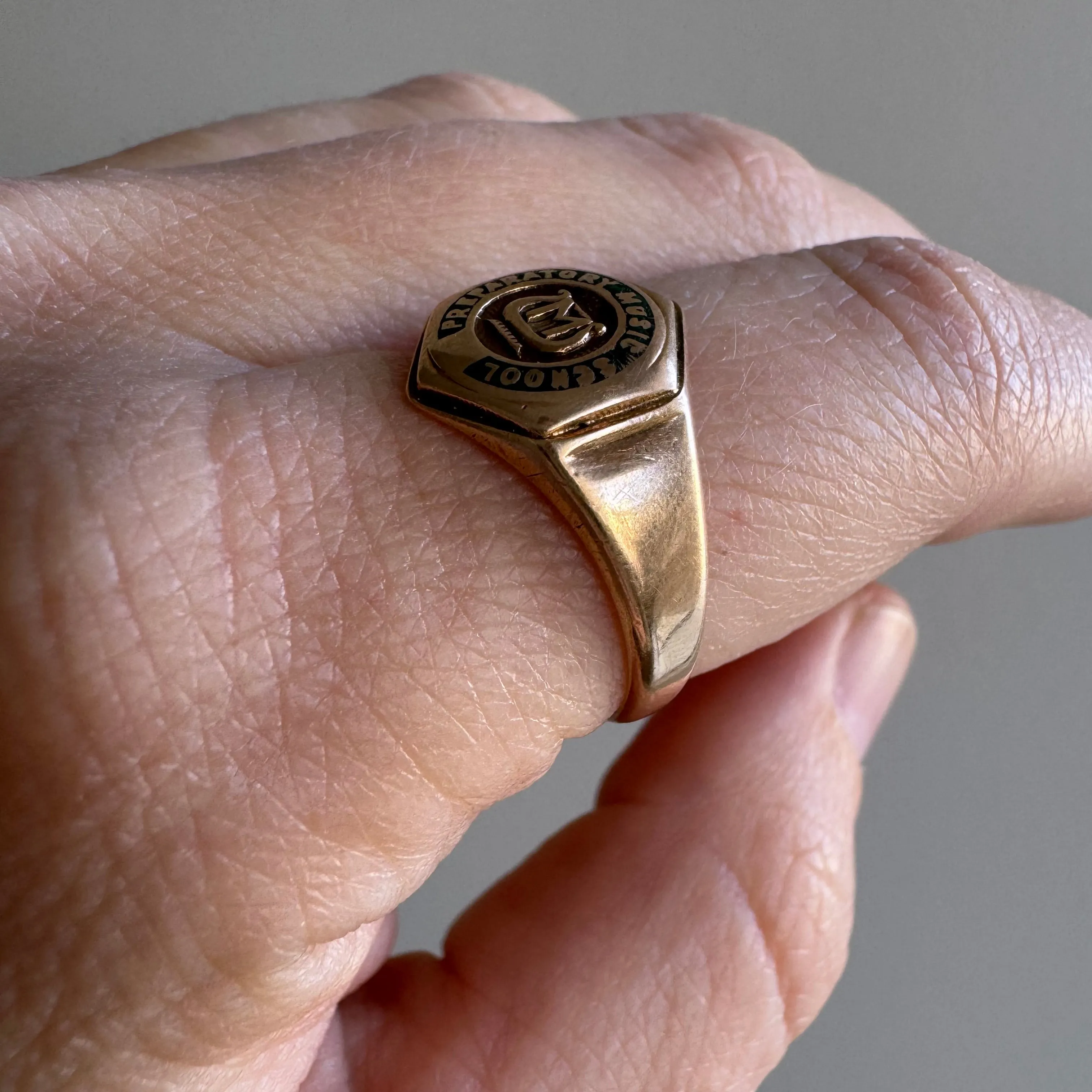 V I N T A G E // preparatory music school / 10k rosy gold music school class ring / size 7.5 