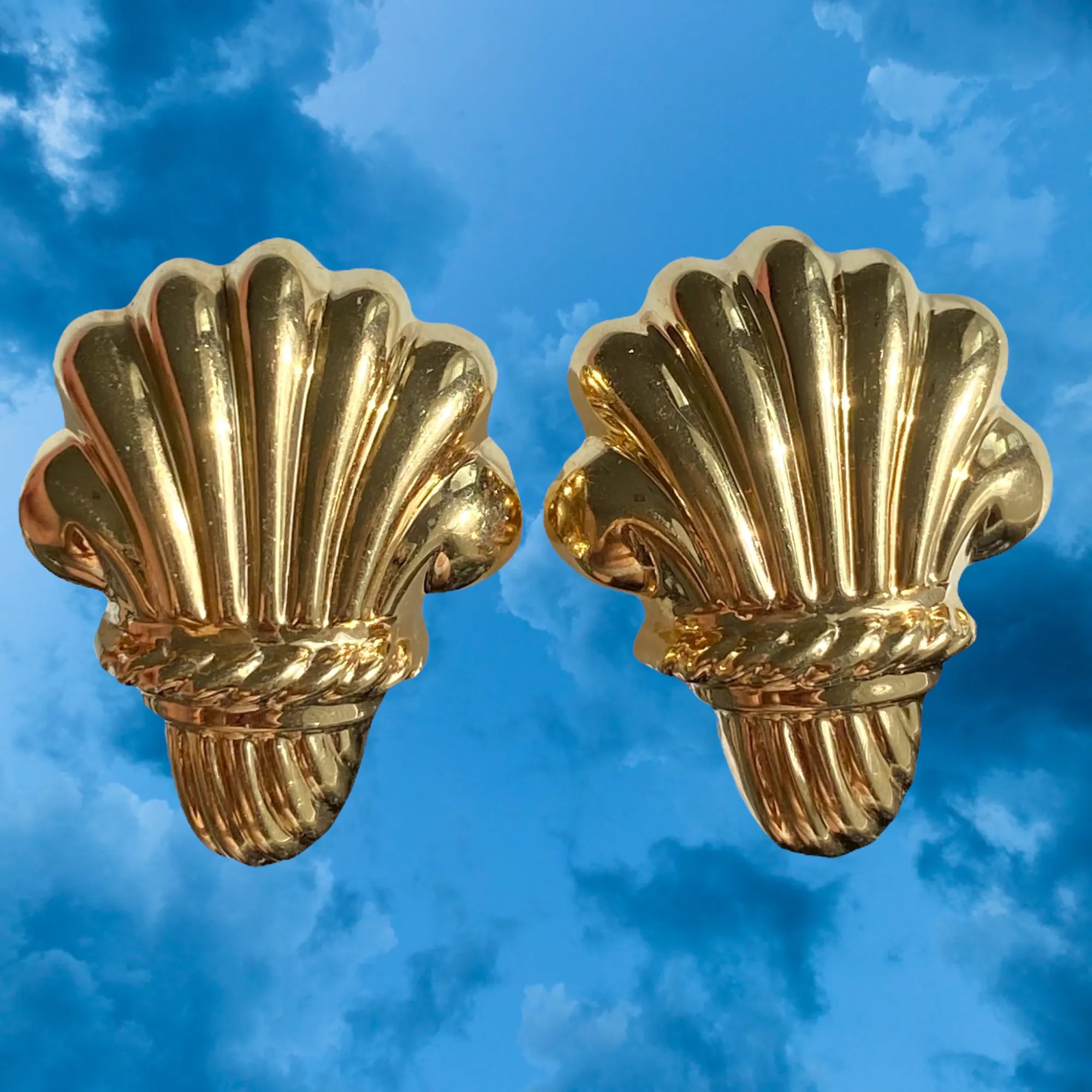 Vintage 14K Yellow Gold Fluted Shell Fan Earrings